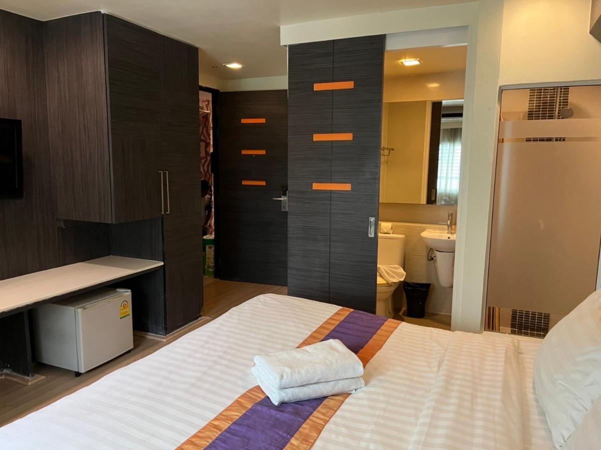 Orion Rooms Sukhumvit 11 Bangkok Bagian luar foto