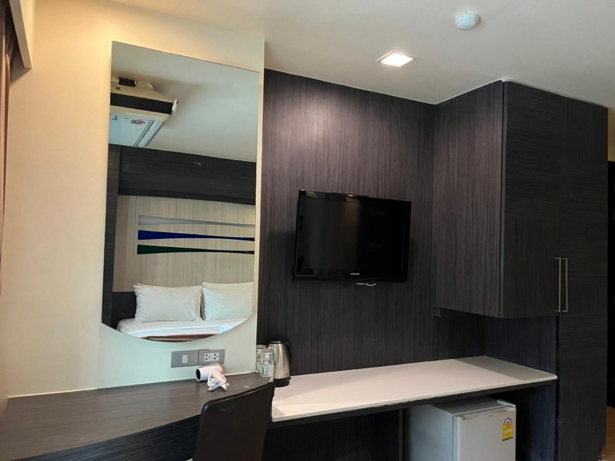 Orion Rooms Sukhumvit 11 Bangkok Bagian luar foto