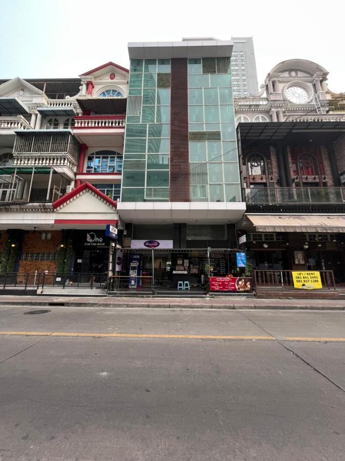 Orion Rooms Sukhumvit 11 Bangkok Bagian luar foto