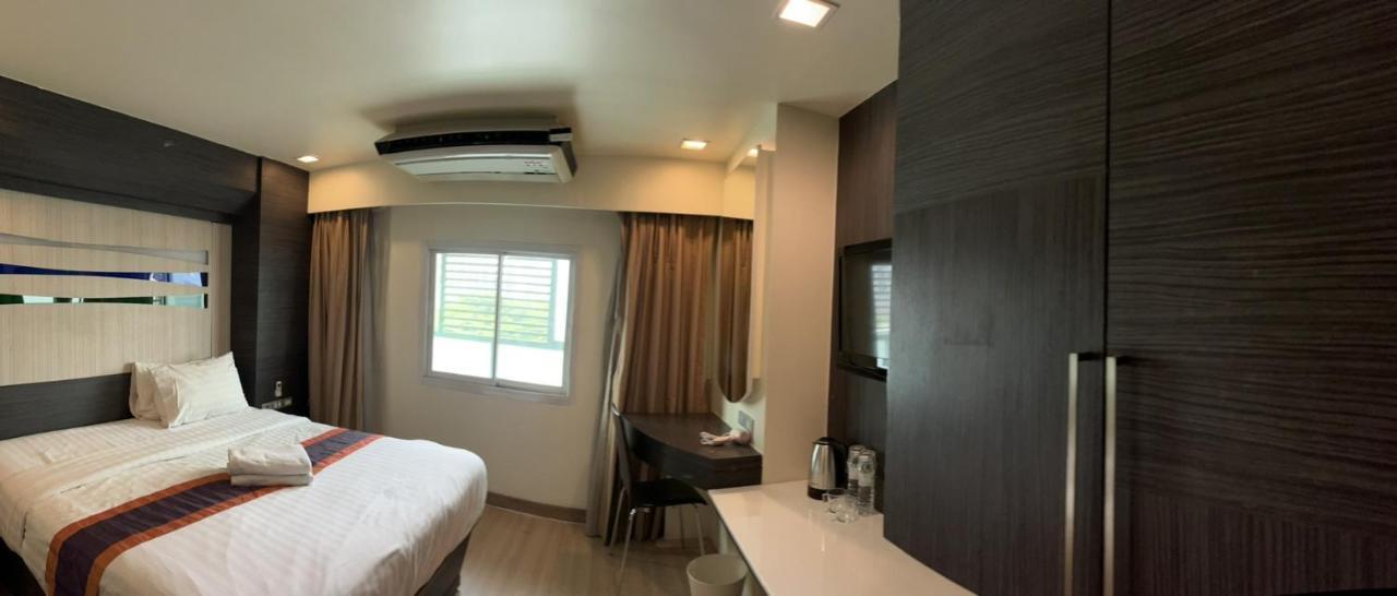 Orion Rooms Sukhumvit 11 Bangkok Bagian luar foto
